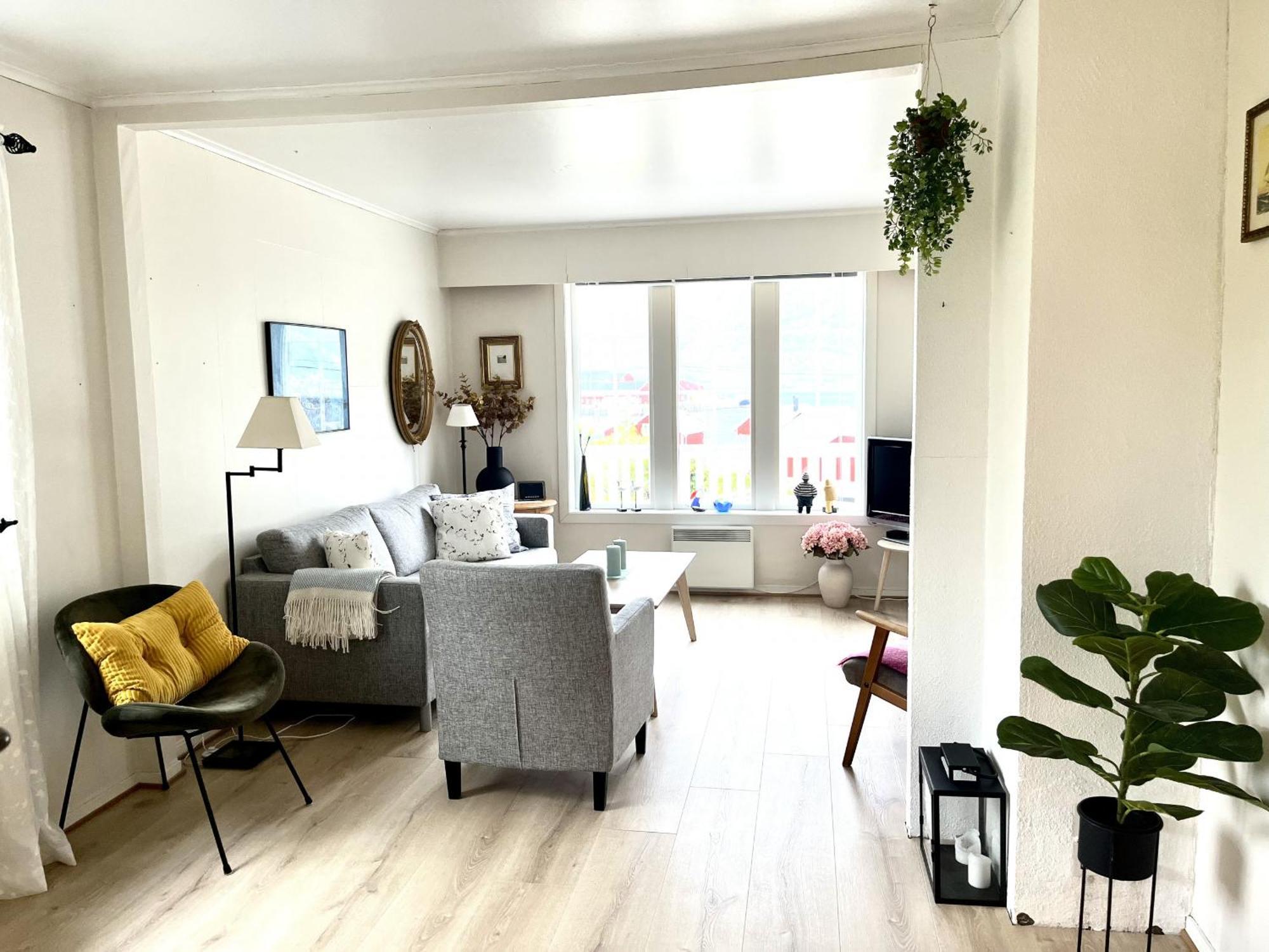 Вилла Koselig Nyrestaurert Hus Med Flott Utsikt! Рейне Экстерьер фото